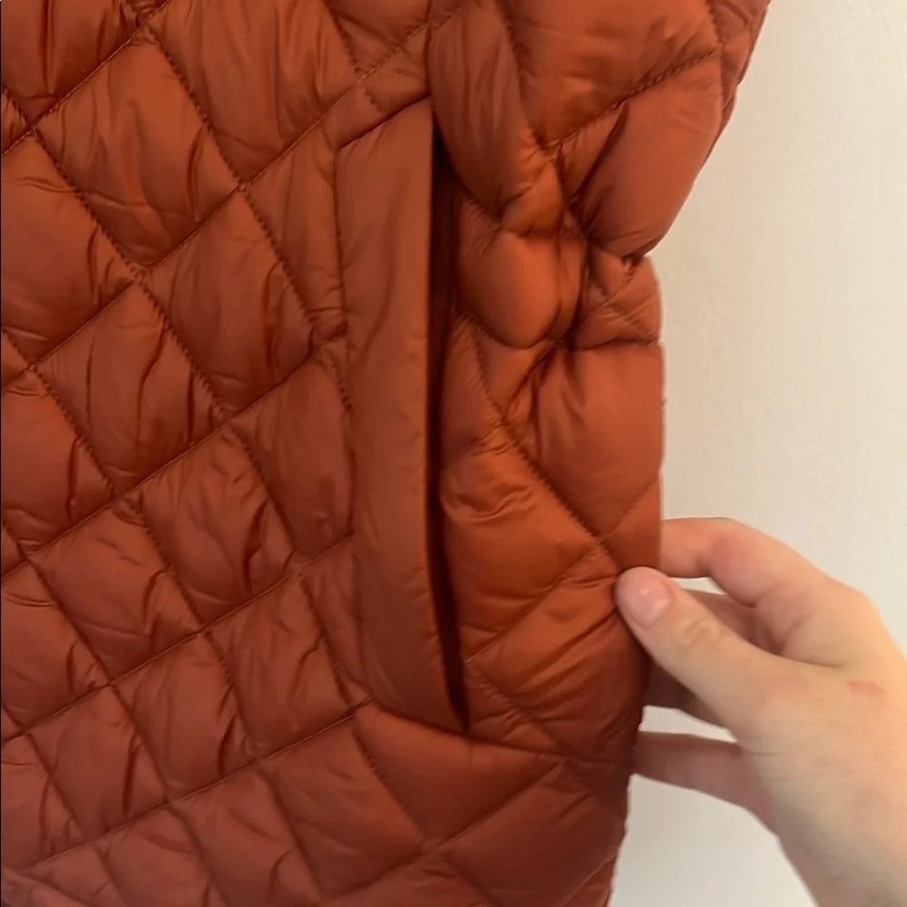 Athleta Whisper Featherless Vest Sequoia Brown - Picture 10 of 10